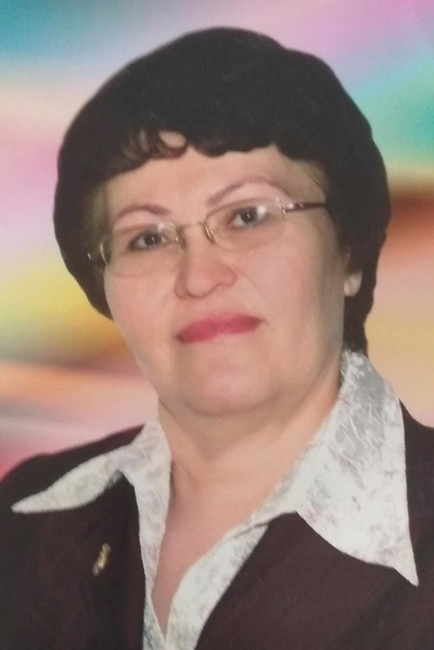 Зоя Попова